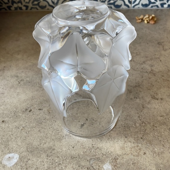 LaLique small crystal vase - Picture 7 of 12